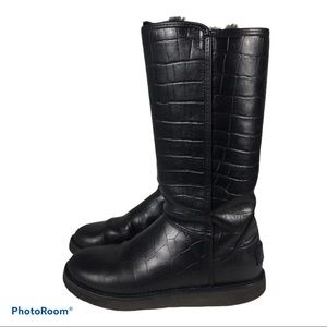 Black Croc-Embossed Winter Boots